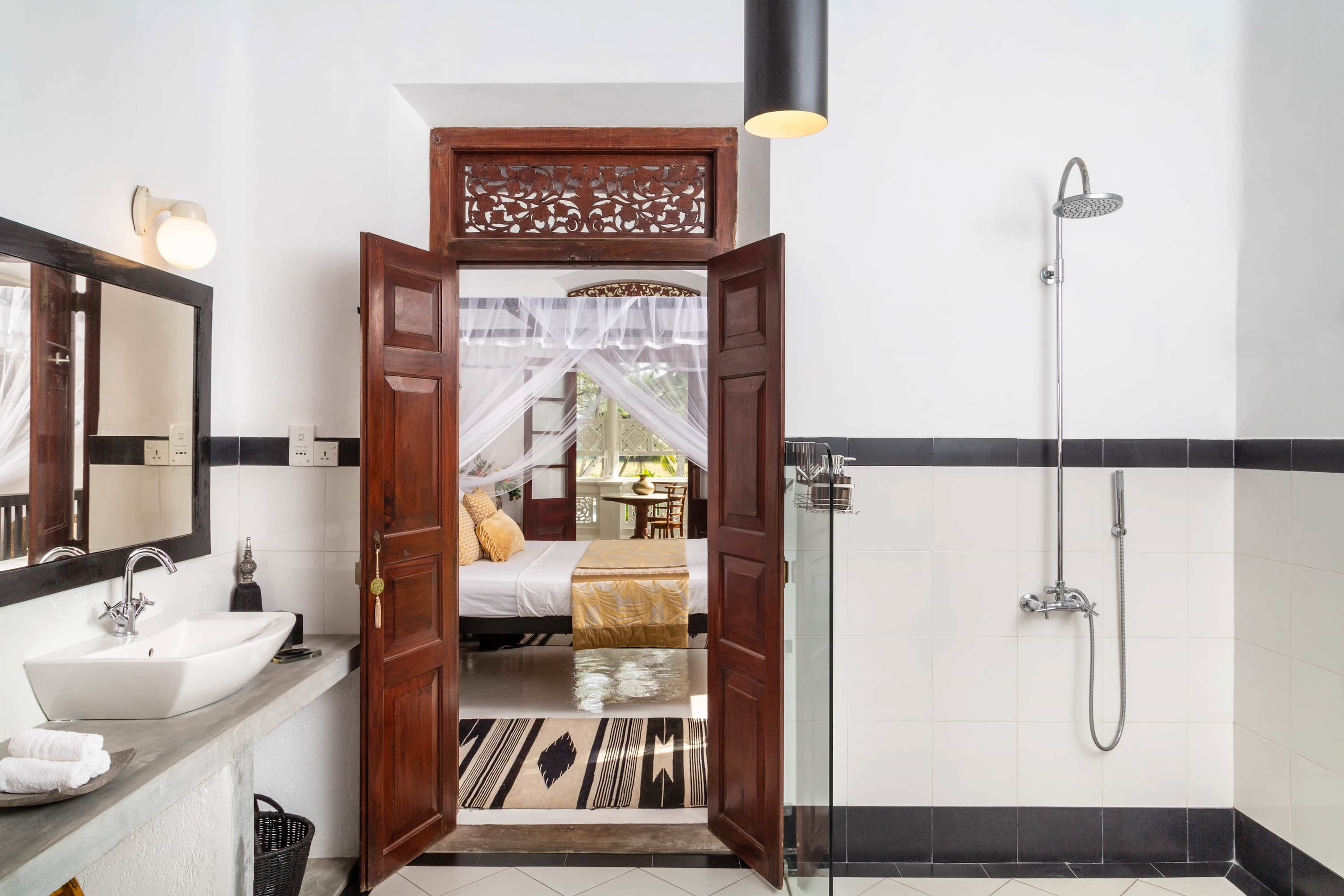 Courtyard Room gallery 2